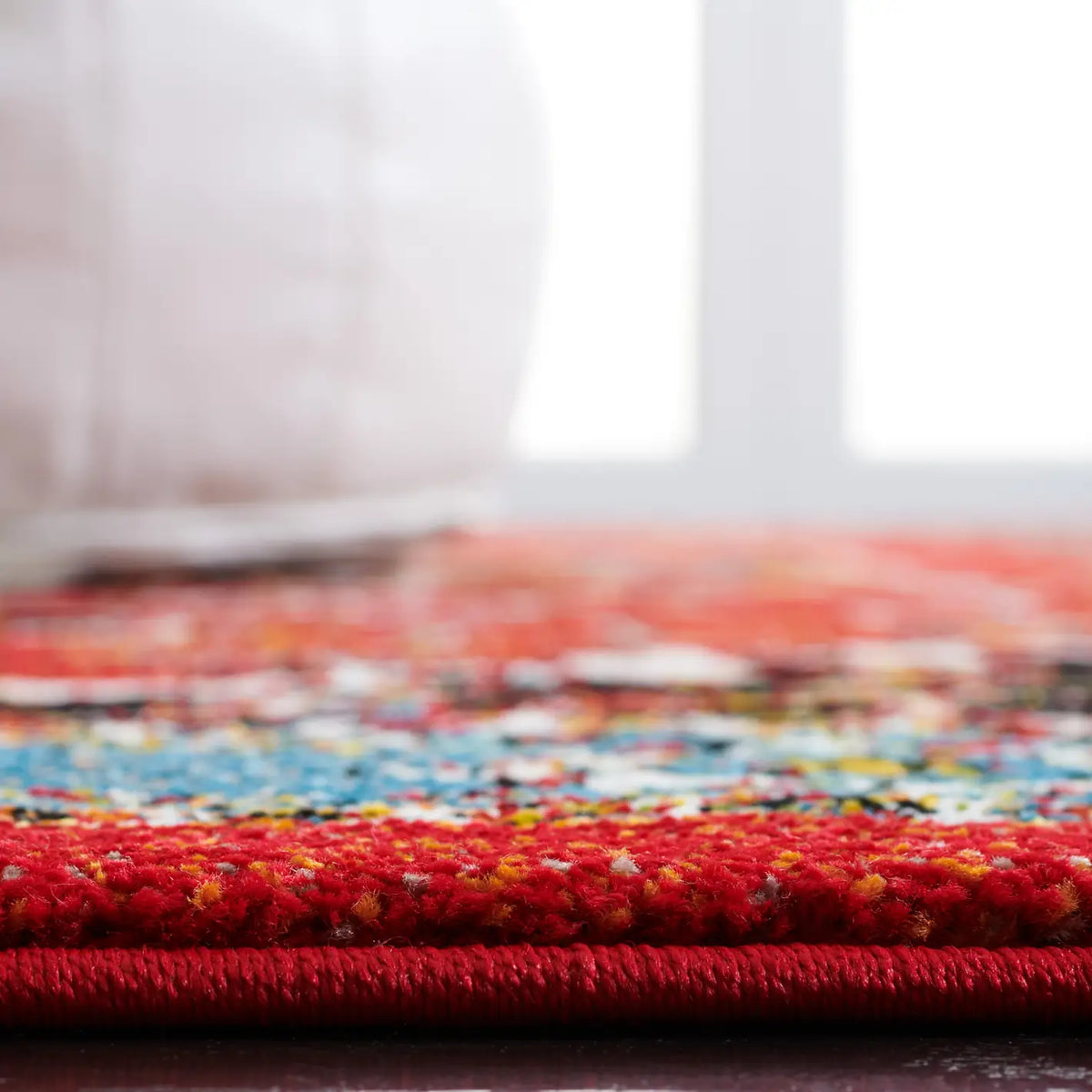 Safavieh Vintage Hamadan 4'-0" x 6'-0" Rug in Red / Blue