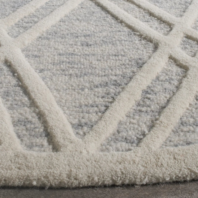 Safavieh Cambridge 6'-0" x 6'-0" Rug in Grey / Ivory