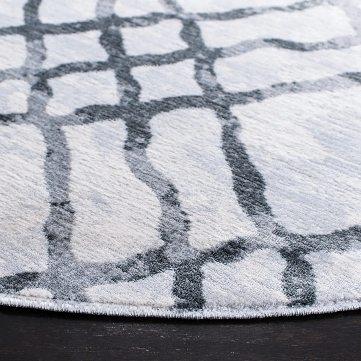 Safavieh Martha Stewart Isabella 6'-7" x 6'-7" Rug in Ivory / Grey