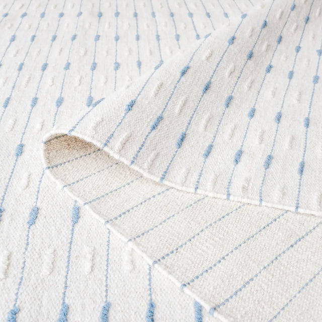 Safavieh Martha Stewart 4'-0" x 6'-0" Rug in Light Blue / Ivory
