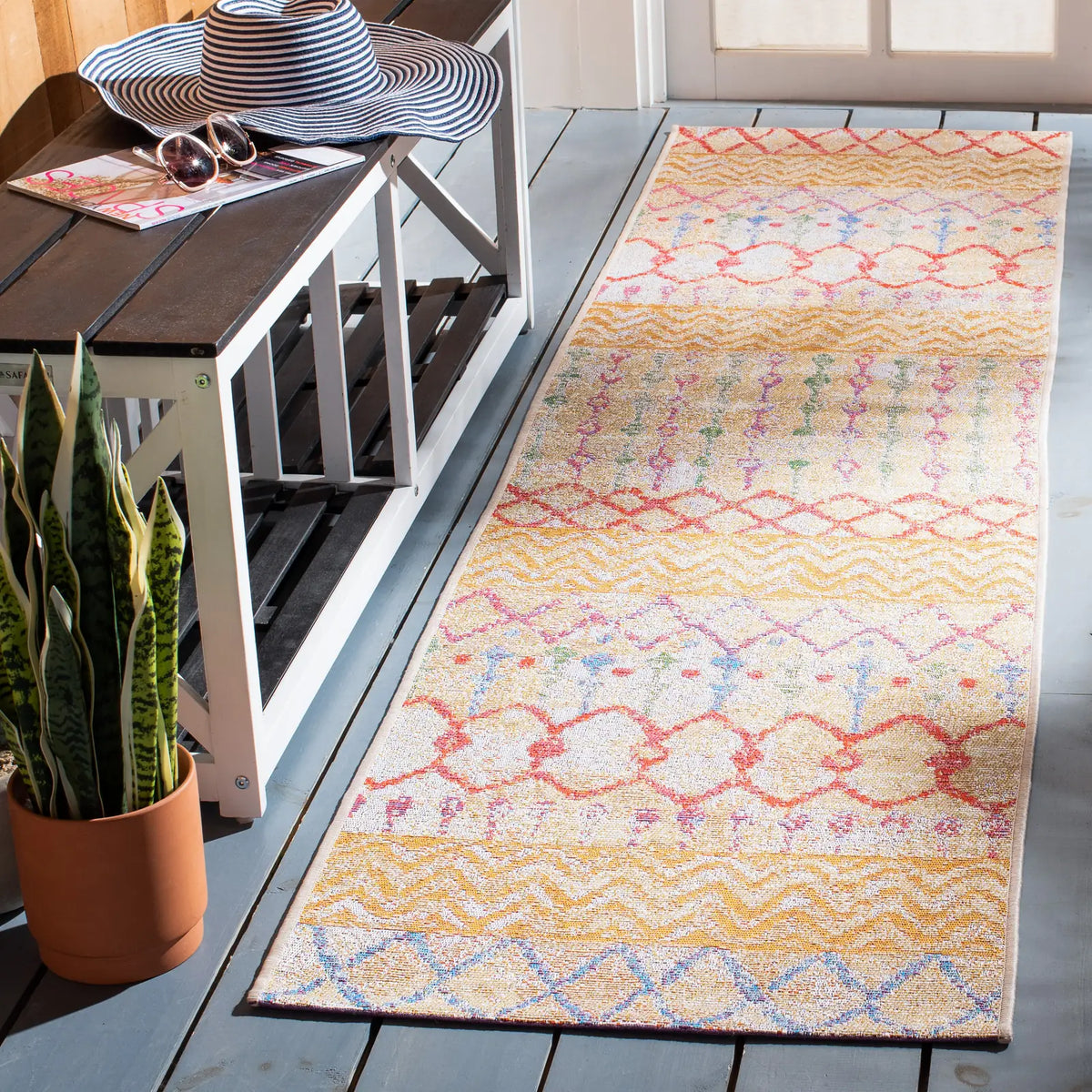 Safavieh Summer 2'-0" x 8'-0" Rug in Gold / Blue