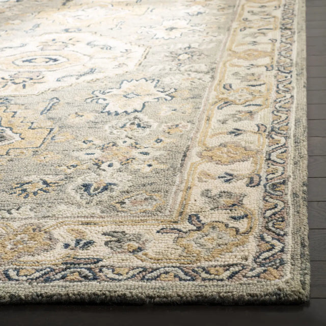 Safavieh Aspen 4'-0" x 6'-0" Rug in Moss / Ivory