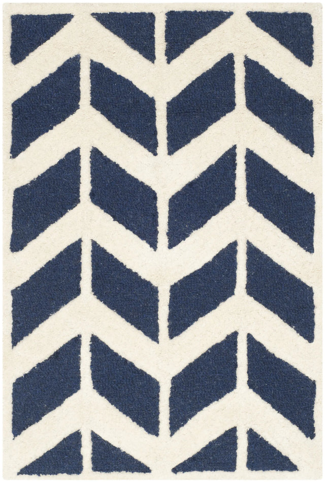 Safavieh Cambridge 2'-0" x 3'-0" Rug in Navy / Ivory