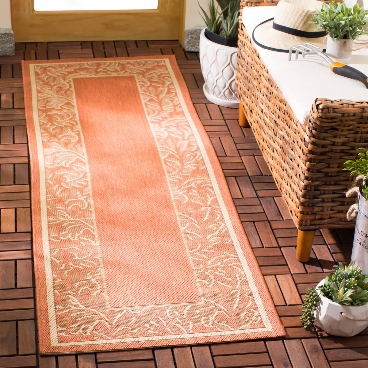 Safavieh Courtyard 2'-3" x 6'-7" Rug in Terracotta / Natural