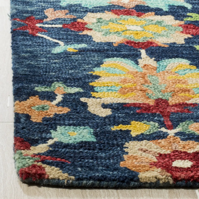 Safavieh Aspen 4'-0" x 6'-0" Rug in Navy / Red