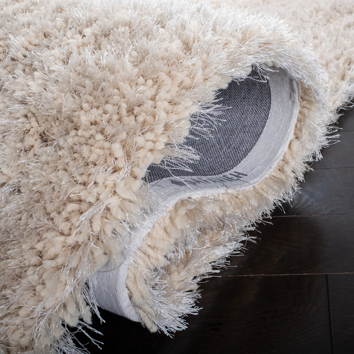 Safavieh Shag 4'-0" x 6'-0" Rug in Beige