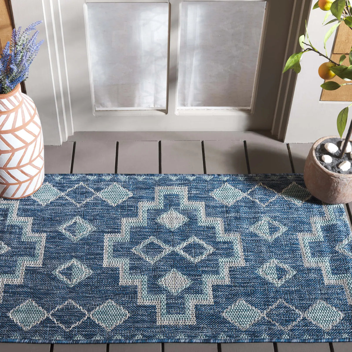 Safavieh Courtyard 2'-0" x 3'-7" Rug in Navy / Aqua