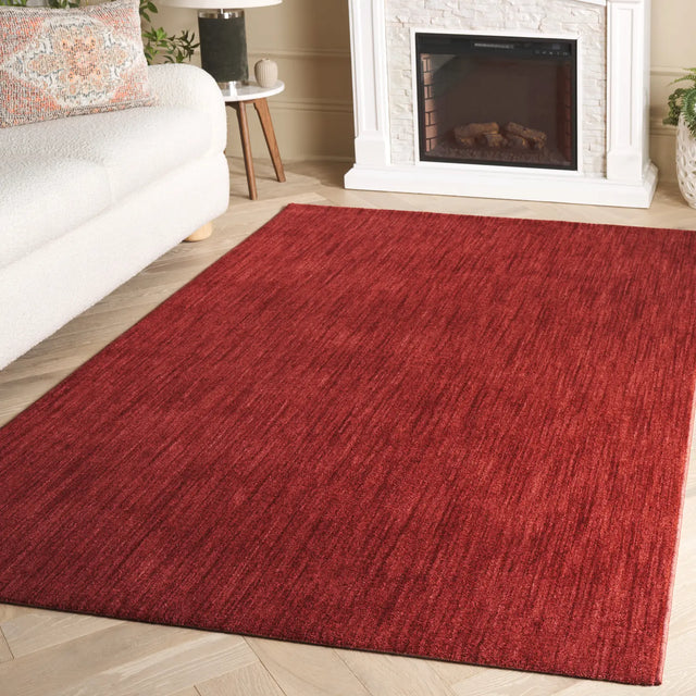 Safavieh Mabel 4'-0" x 6'-0" Rug in Red / Dark Red