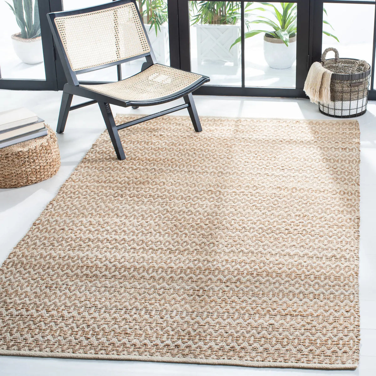 Safavieh Natural Fiber 4'-0" x 6'-0" Rug in Natural