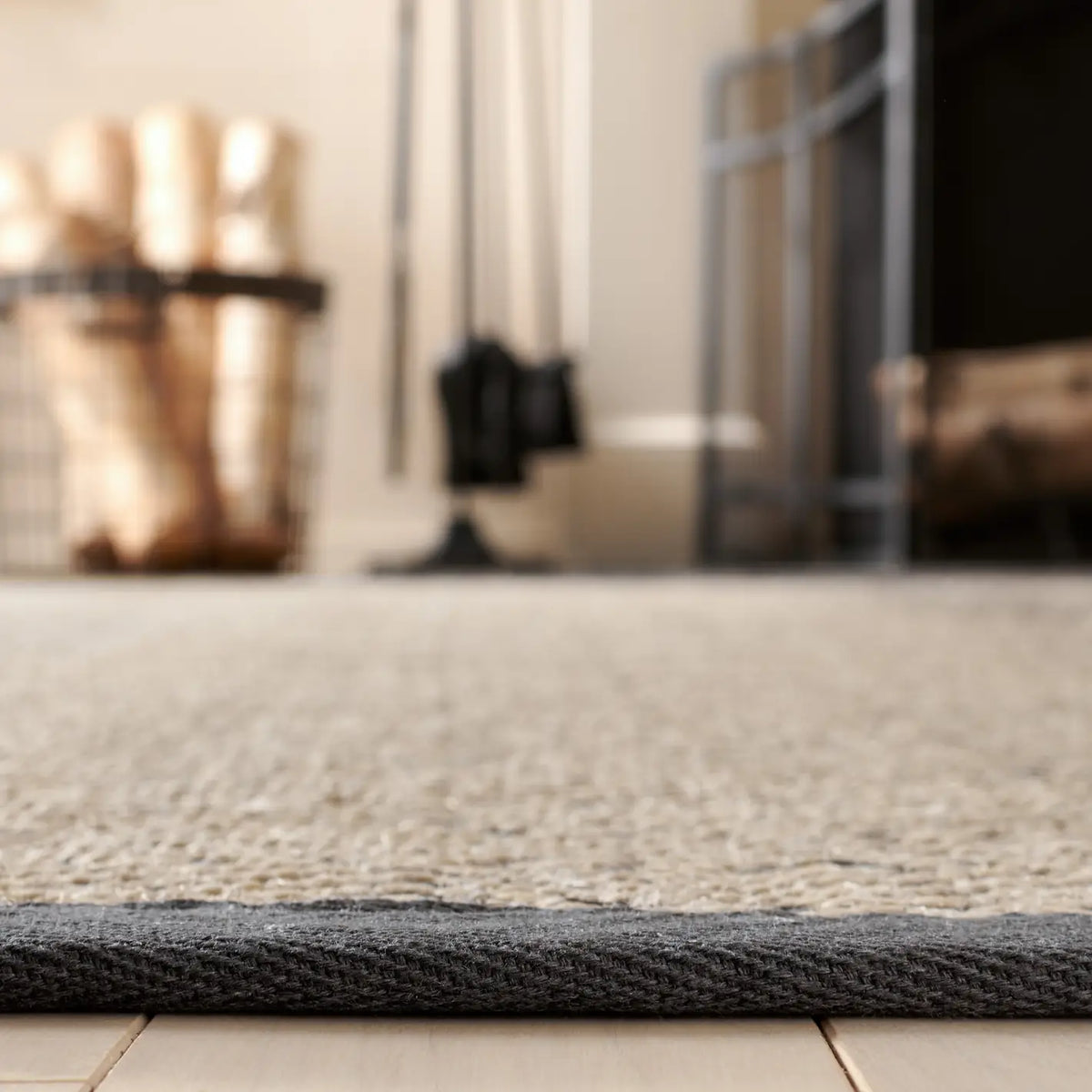 Safavieh Martha Stewart 6'-0" x 9'-0" Rug in Natural / Dark Grey