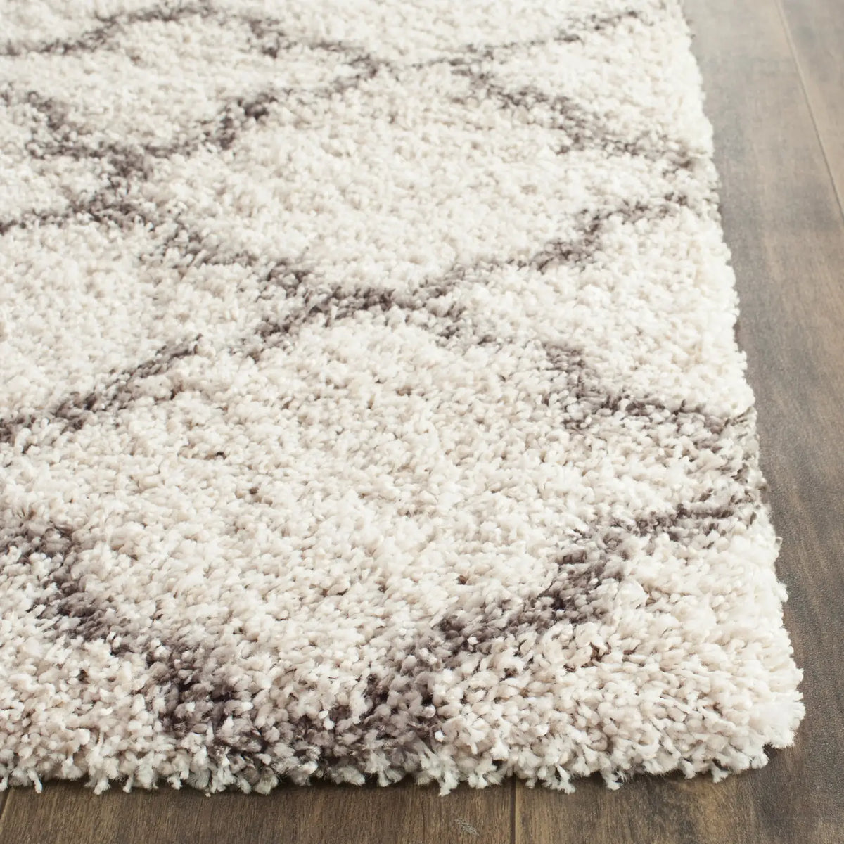 Safavieh Hudson Shag 2'-3" x 10'-0" Rug in Ivory / Grey