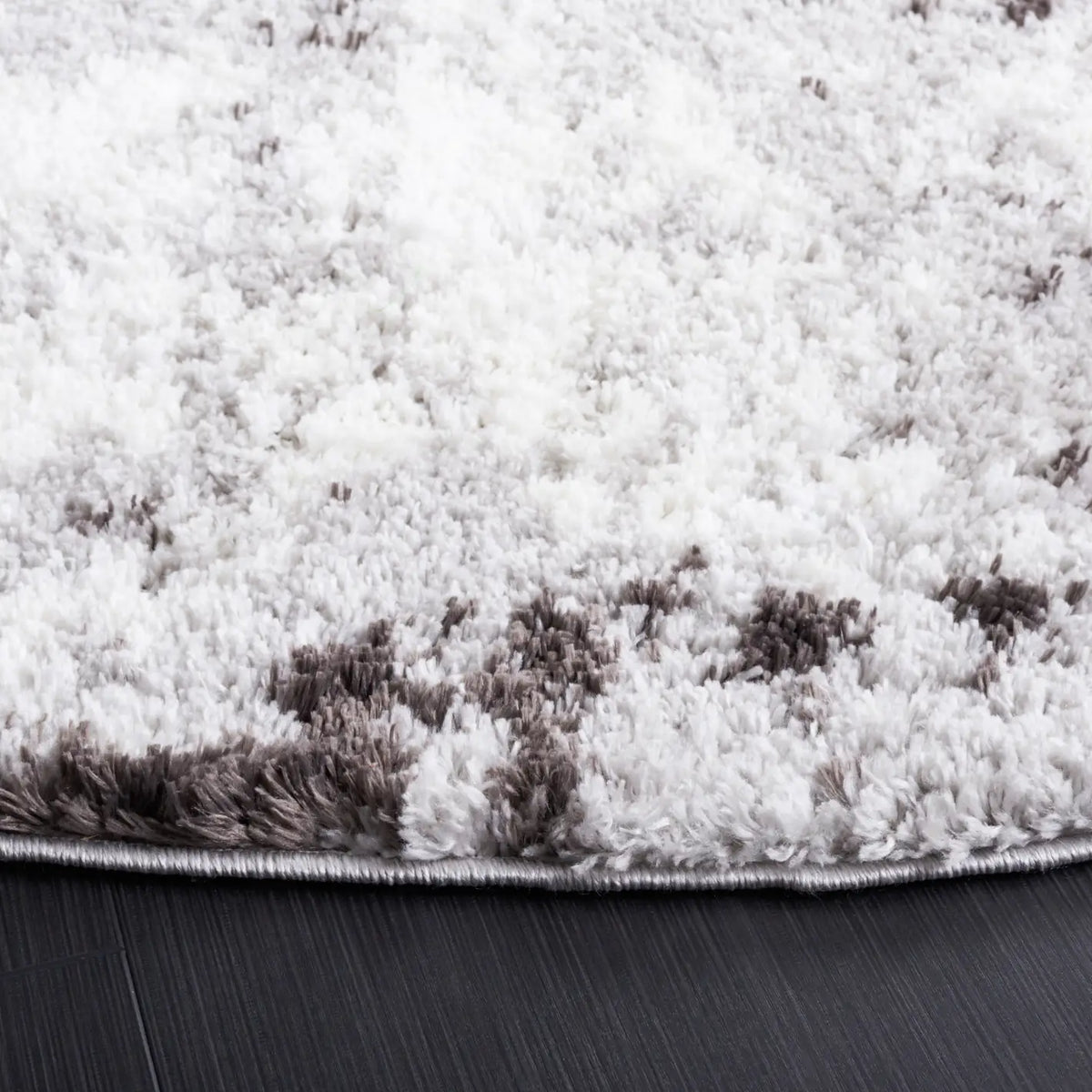 Safavieh Berber Shag 7'-0" x 7'-0" Rug in Grey / Dark Grey