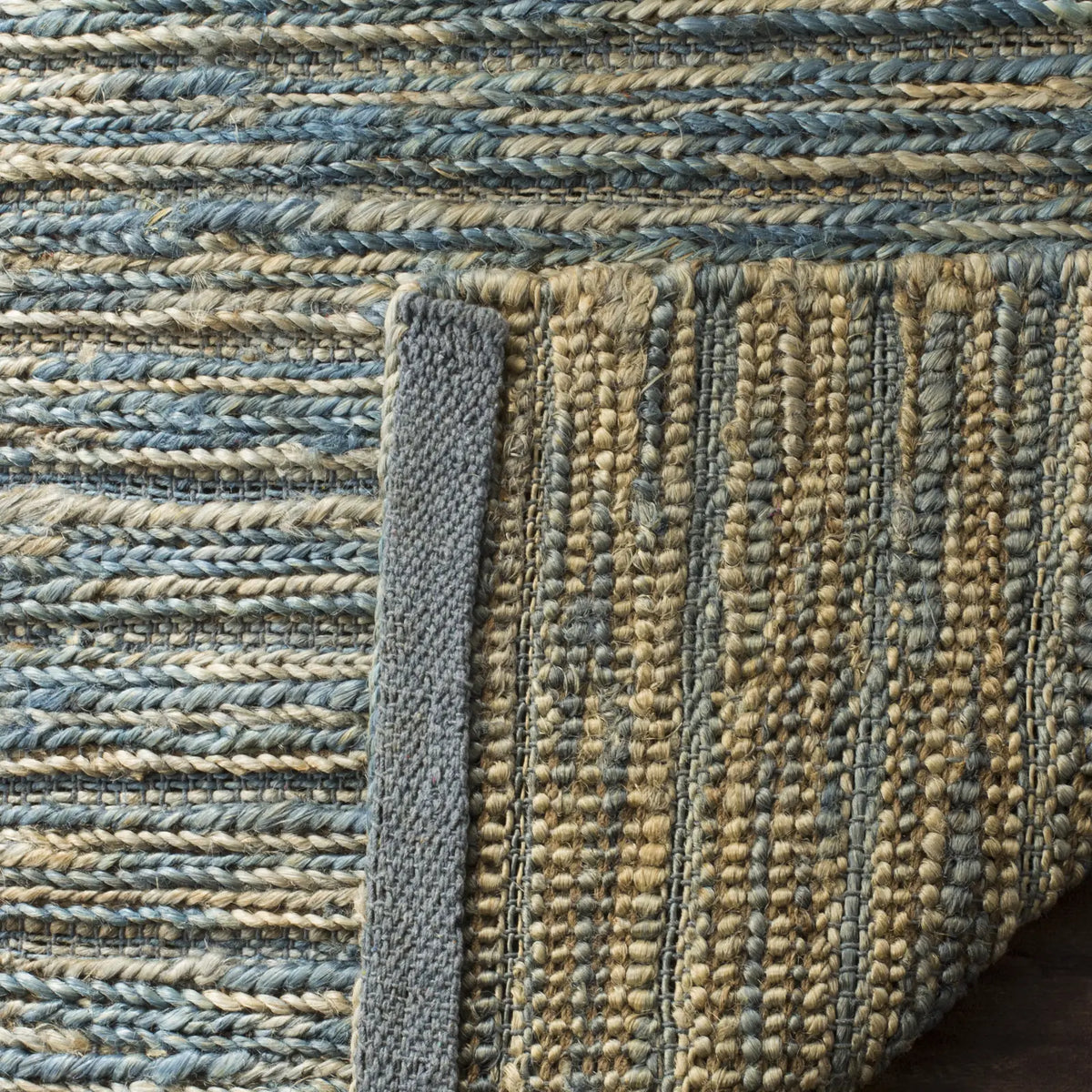 Safavieh Organic 5'-0" x 8'-0" Rug in Blue / Natural