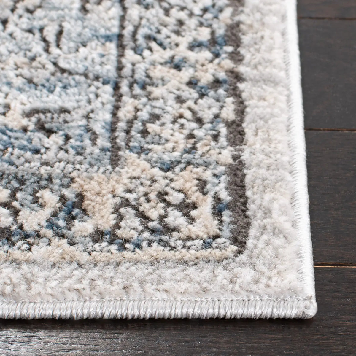 Safavieh Martha Stewart 4'-0" x 6'-0" Rug in Light Blue / Ivory