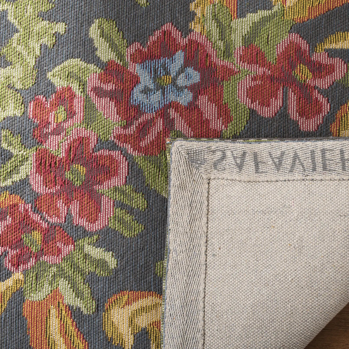 Safavieh Classic Vintage 5'-0" x 8'-0" Rug in Grey / Rose