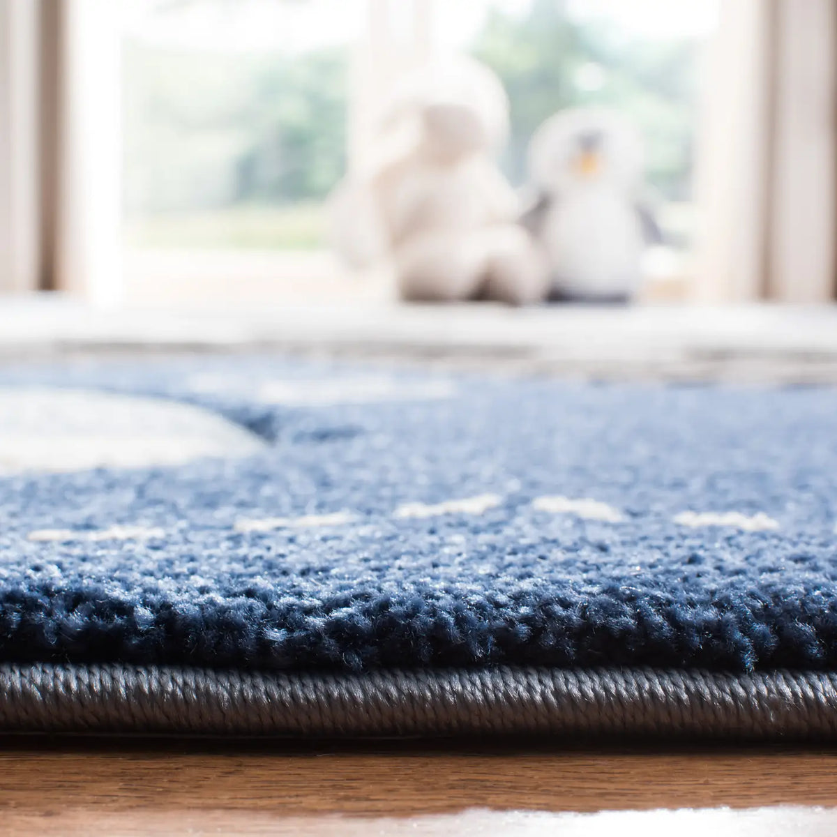 Safavieh Carousel Kids 100 4'-0" x 6'-0" Rug in Blue / Grey
