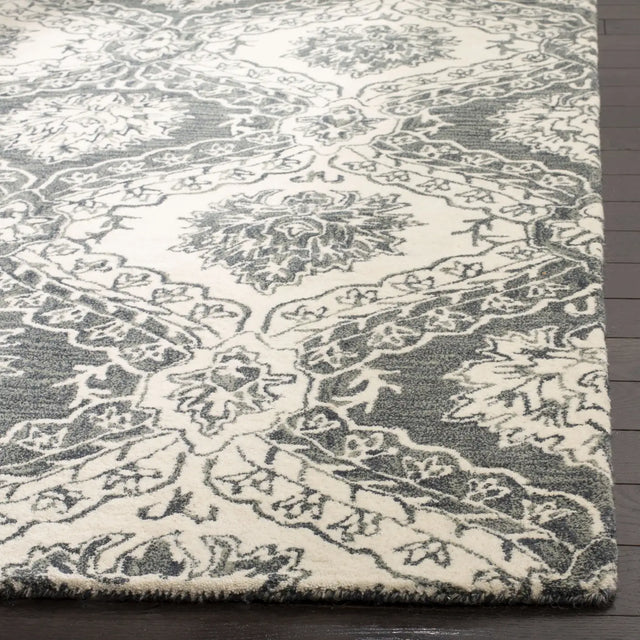 Safavieh Blossom 5'-0" x 8'-0" Rug in Blue / Ivory