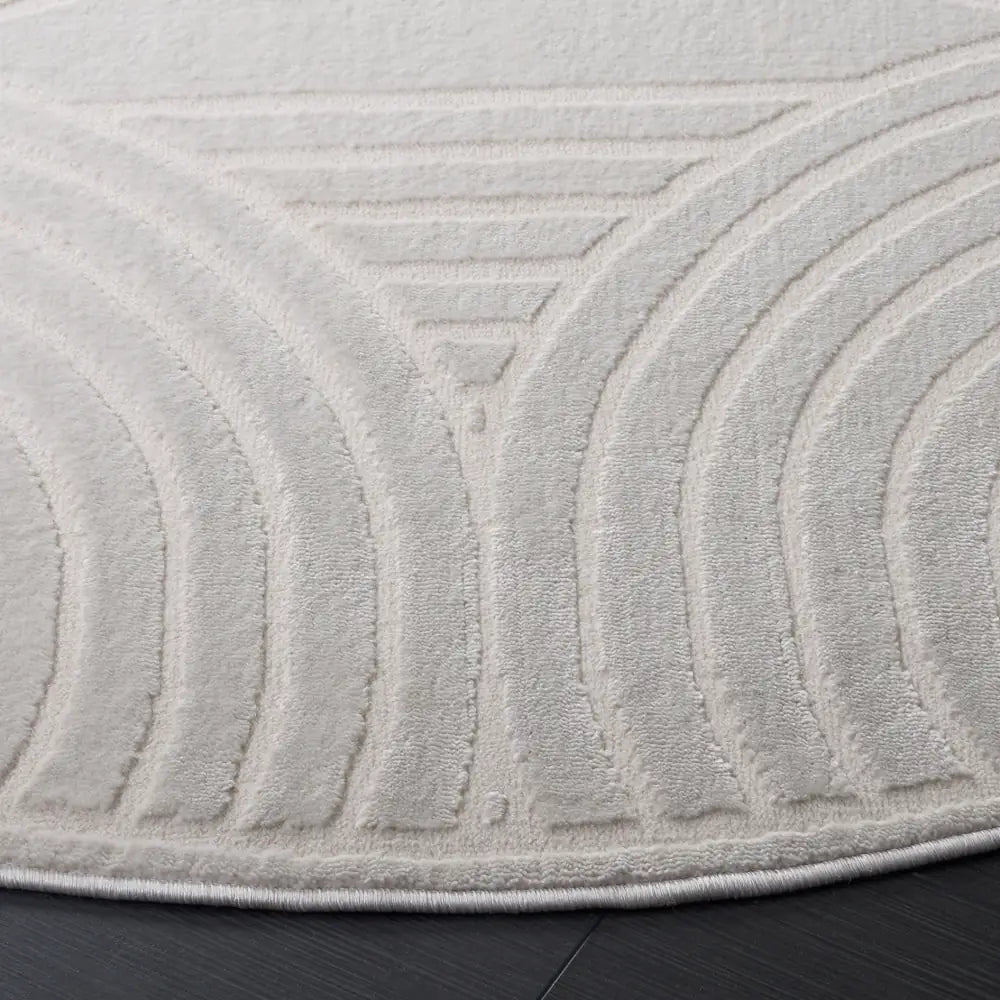 Safavieh Saylor 100 6'-3" x 6'-3" Rug in Ivory