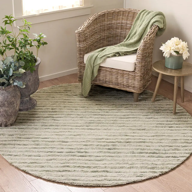 Safavieh Ebony 6'-0" x 6'-0" Rug in Light Green / Ivory