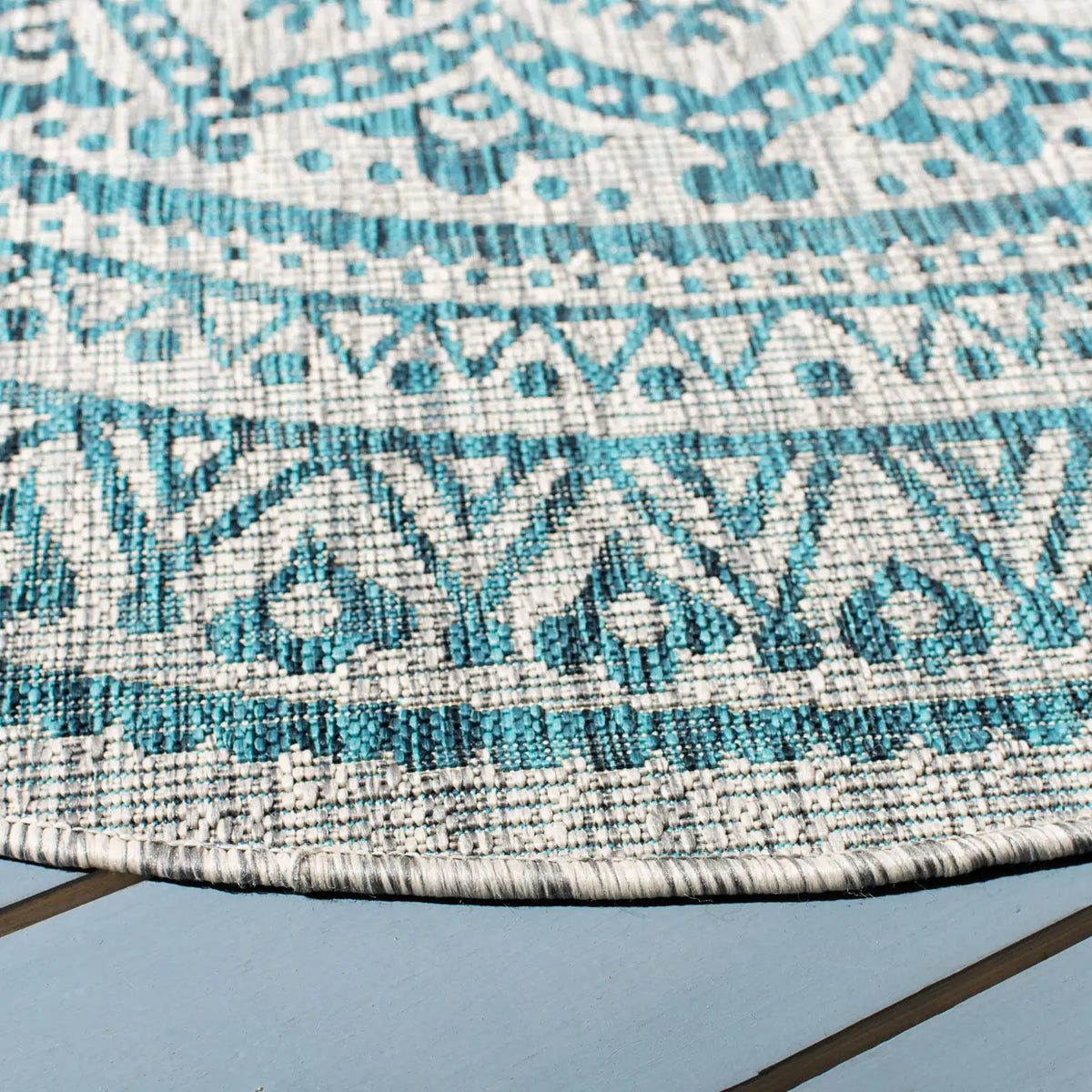 Safavieh Courtyard 5'-3" x 5'-3" Rug in Light Grey / Teal