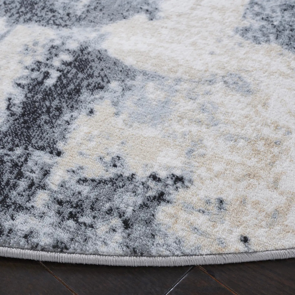 Safavieh Lagoon 6'-7" x 6'-7" Rug in Ivory / Charcoal
