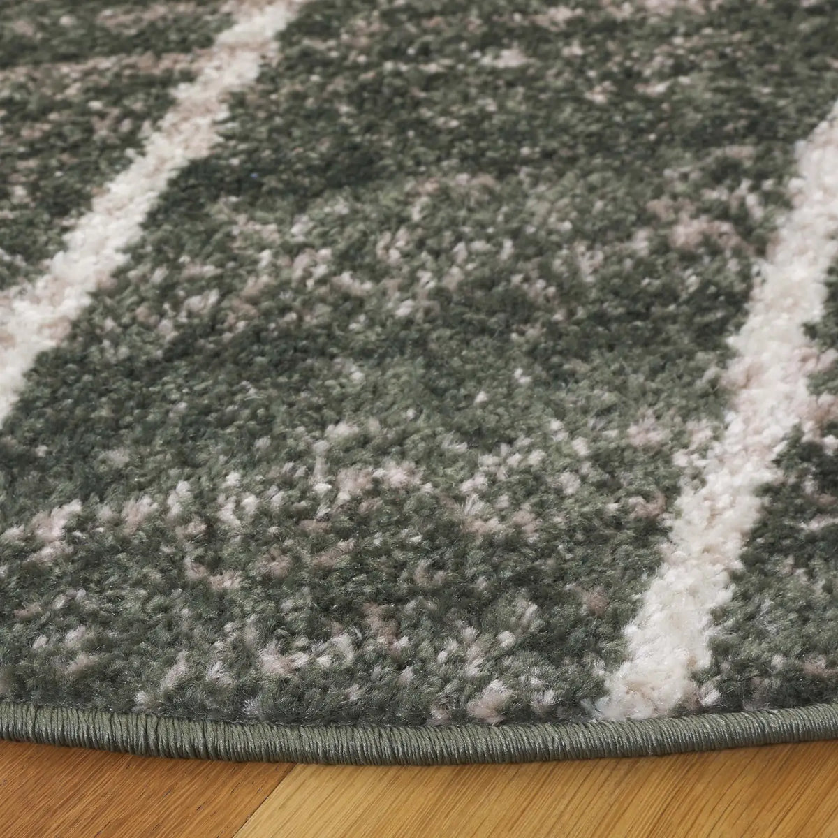 Safavieh Adirondack 6'-0" x 6'-0" Rug in Dark Green / Ivory