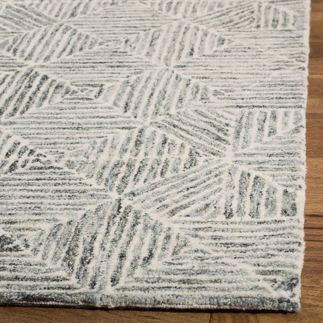 Safavieh Abstract 5'-0" x 8'-0" Rug in Green / Ivory