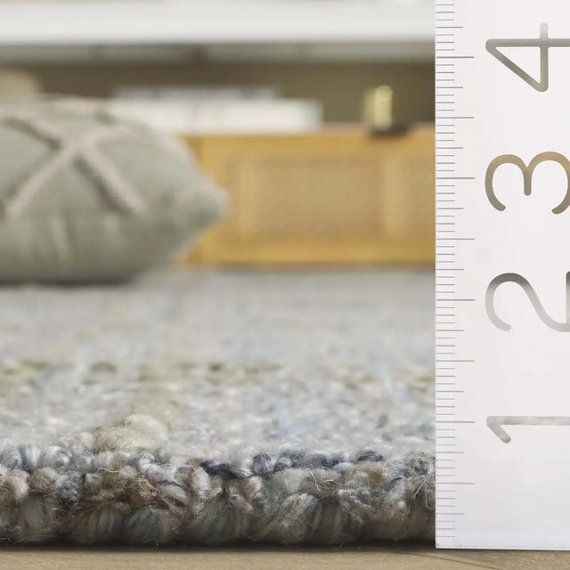 Safavieh Abstract 4'-0" x 6'-0" Rug in Blue / Grey