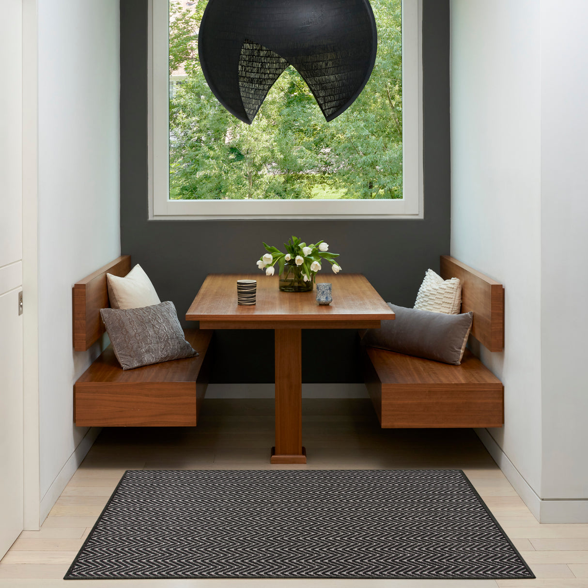 Nourison Horizon Indoor/Outdoor HOZ02 Black Contemporary Area Rugs