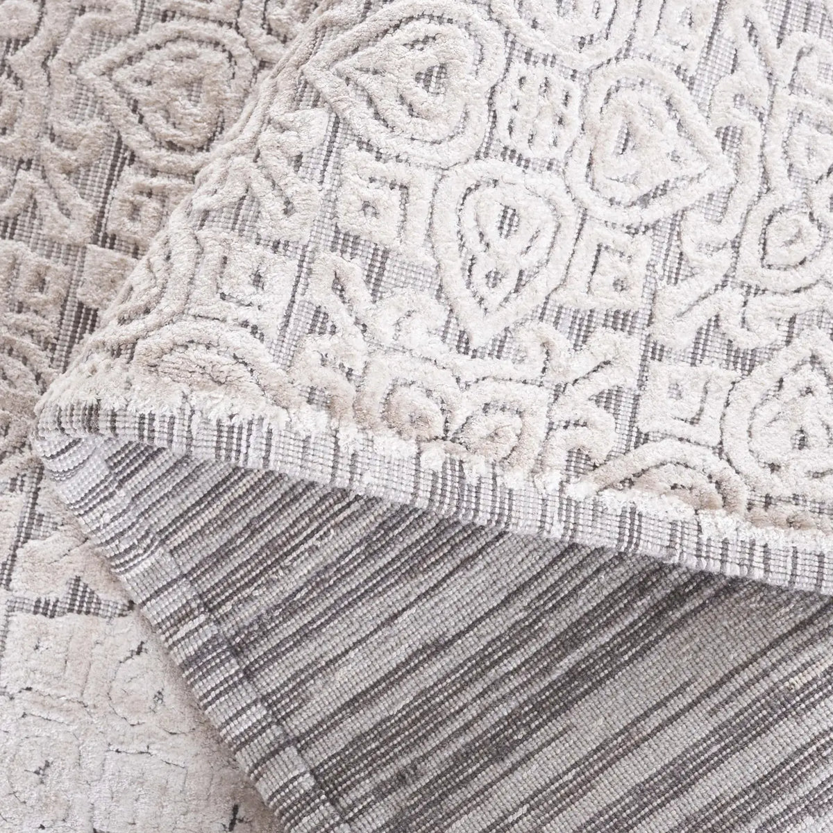Safavieh Mirage 6'-0" x 9'-0" Rug in Stone
