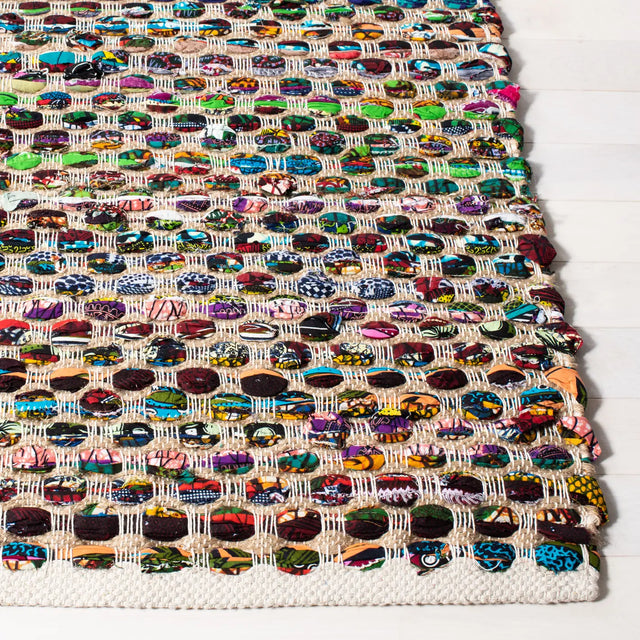 Safavieh Cape Cod 4'-0" x 6'-0" Rug in Natural / Multi