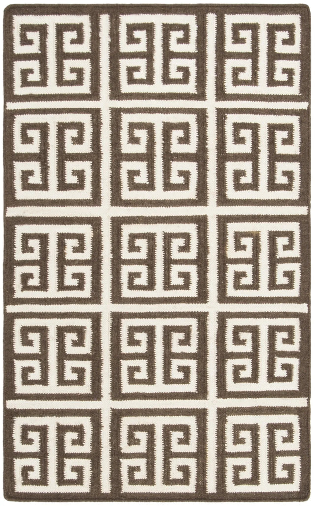 Safavieh Dhurries 2'-6" x 4'-0" Rug in Brown / Ivory