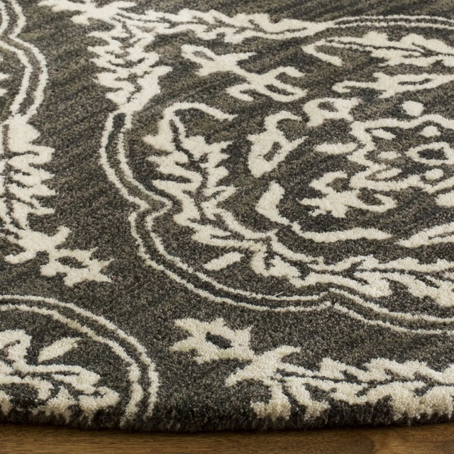 Safavieh Blossom 6'-0" x 6'-0" Rug in Charcoal / Ivory