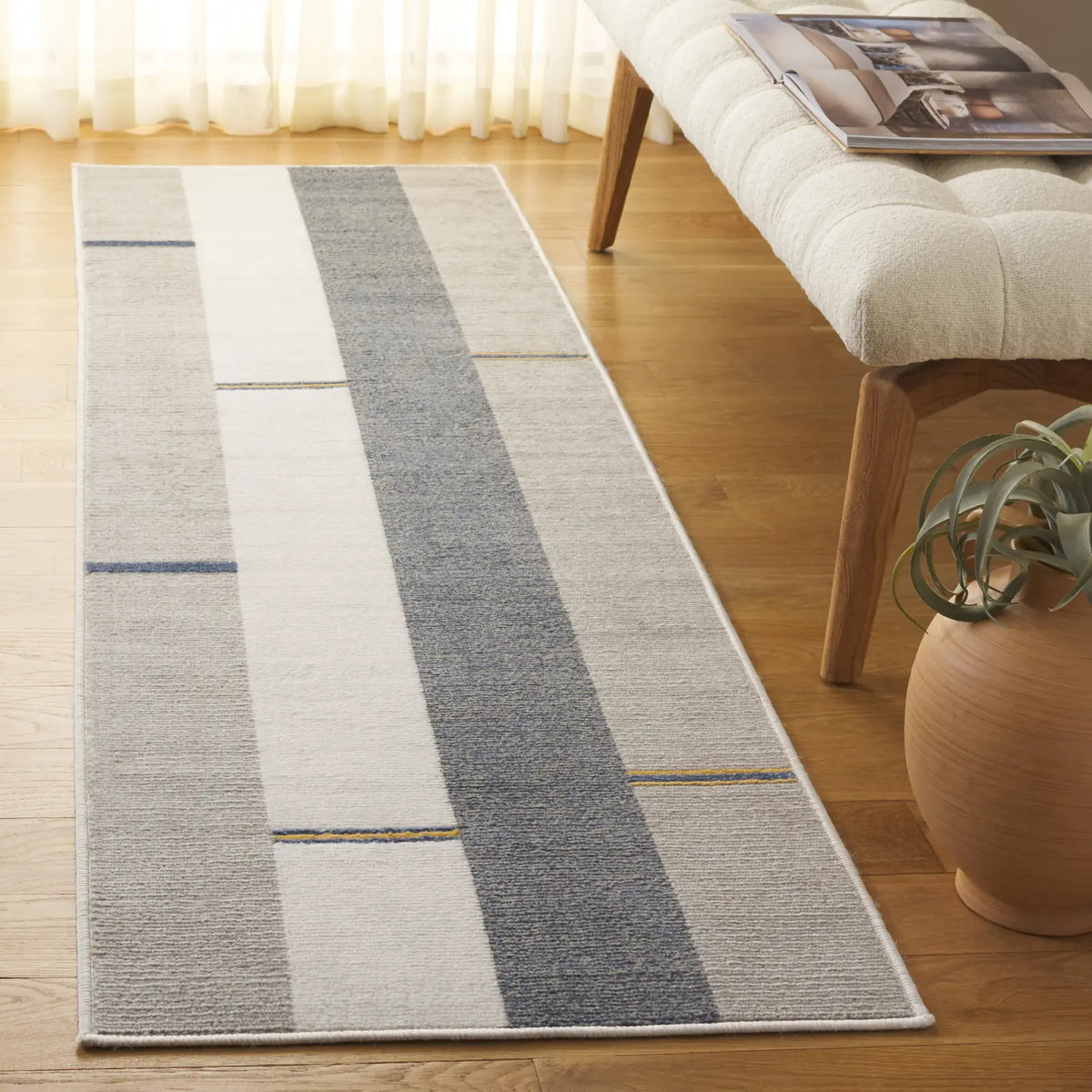 Safavieh Pyramid 2'-2" x 7'-0" Rug in Grey / Ivory Navy