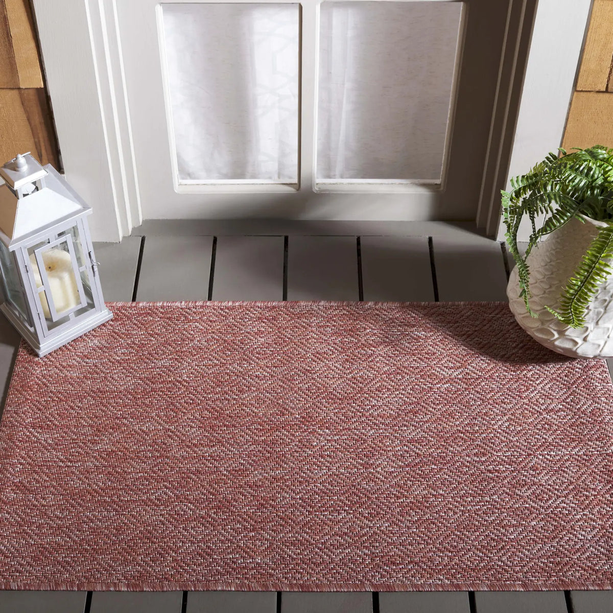 Safavieh Courtyard 2'-0" x 3'-7" Rug in Red / Red
