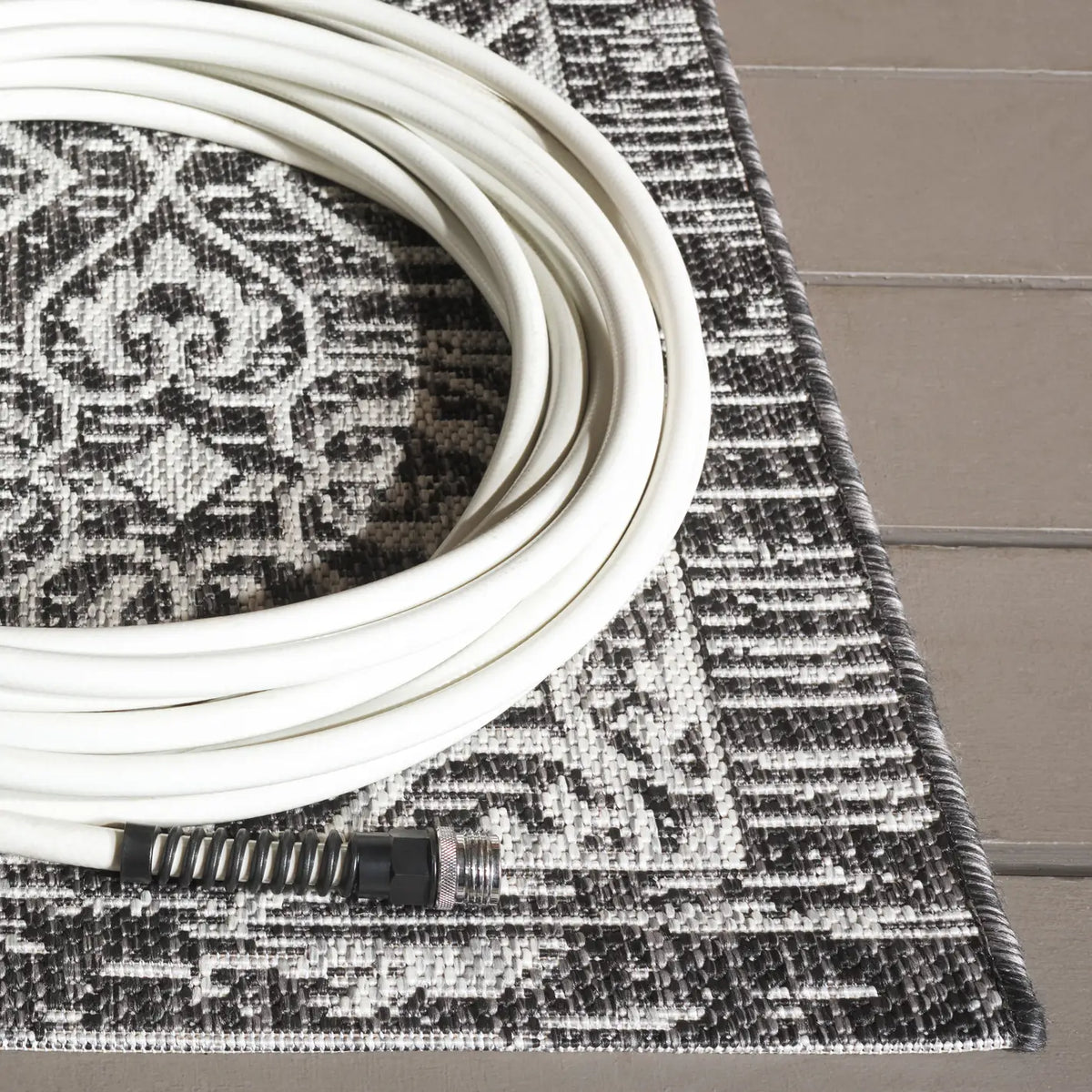 Safavieh Courtyard 5'-3" x 7'-7" Rug in Black / Light Grey