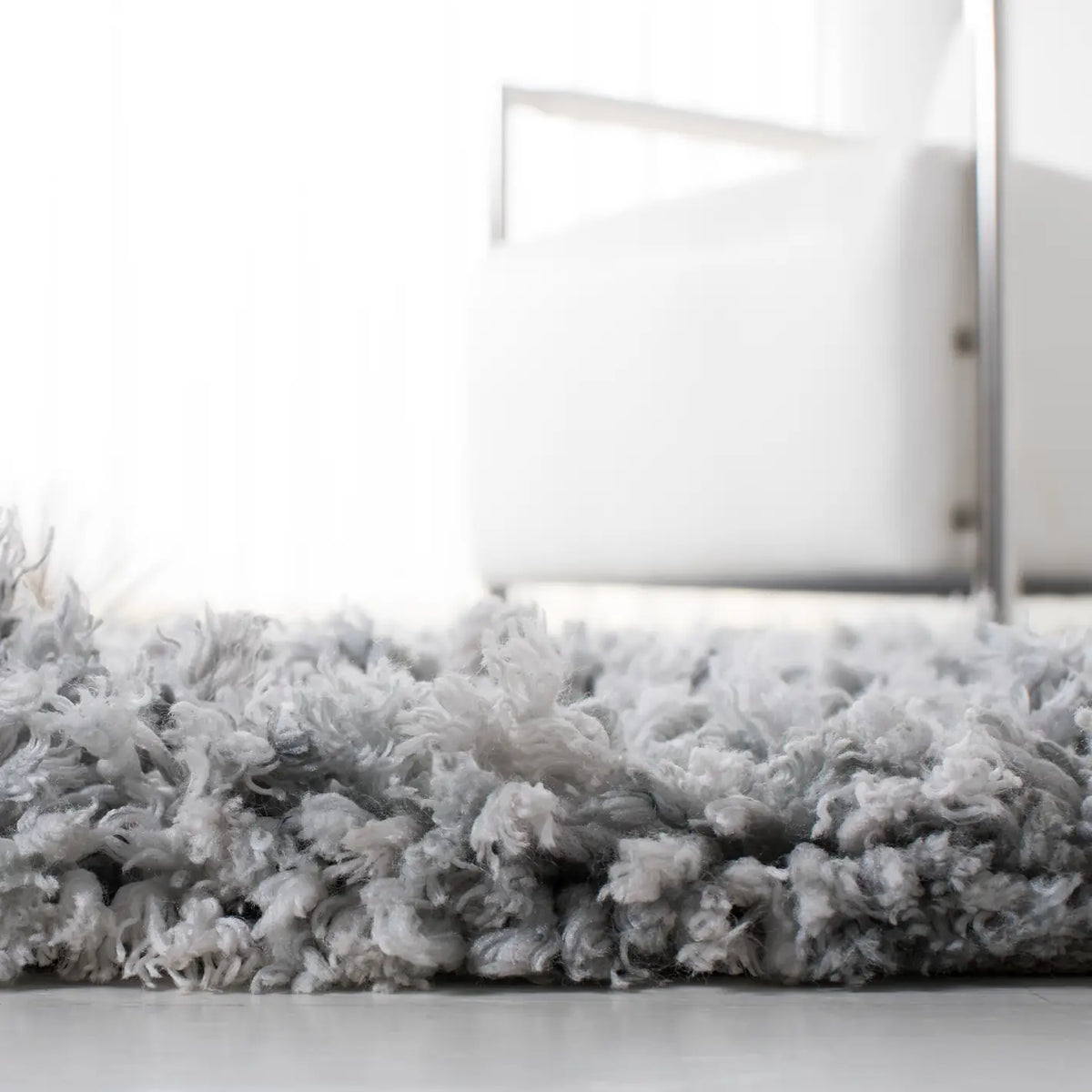 Safavieh Rio Shag 4'-0" x 6'-0" Rug in Grey / Ivory