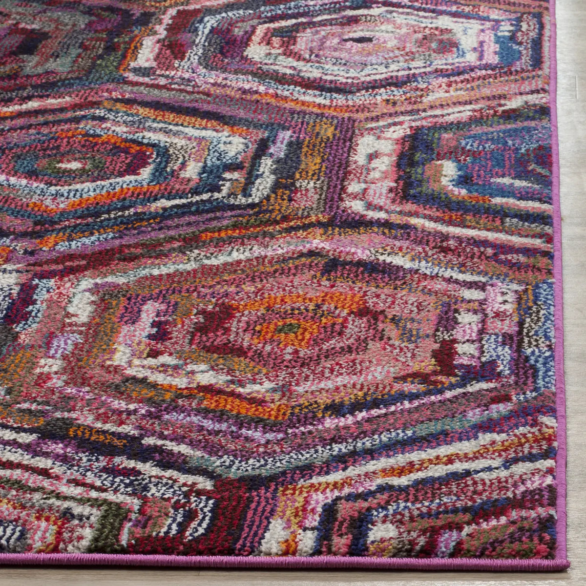 Safavieh Monaco 5'-1" x 7'-7" Rug in Pink / Multi