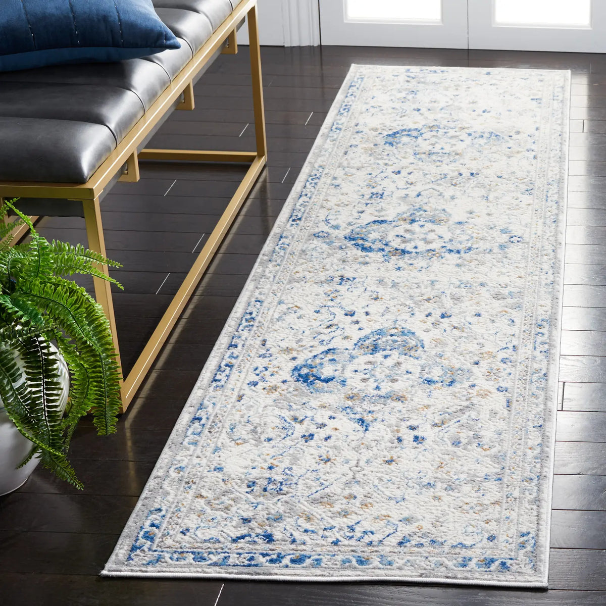Safavieh Shivan 100 2'-2" x 8'-0" Rug in Ivory / Blue