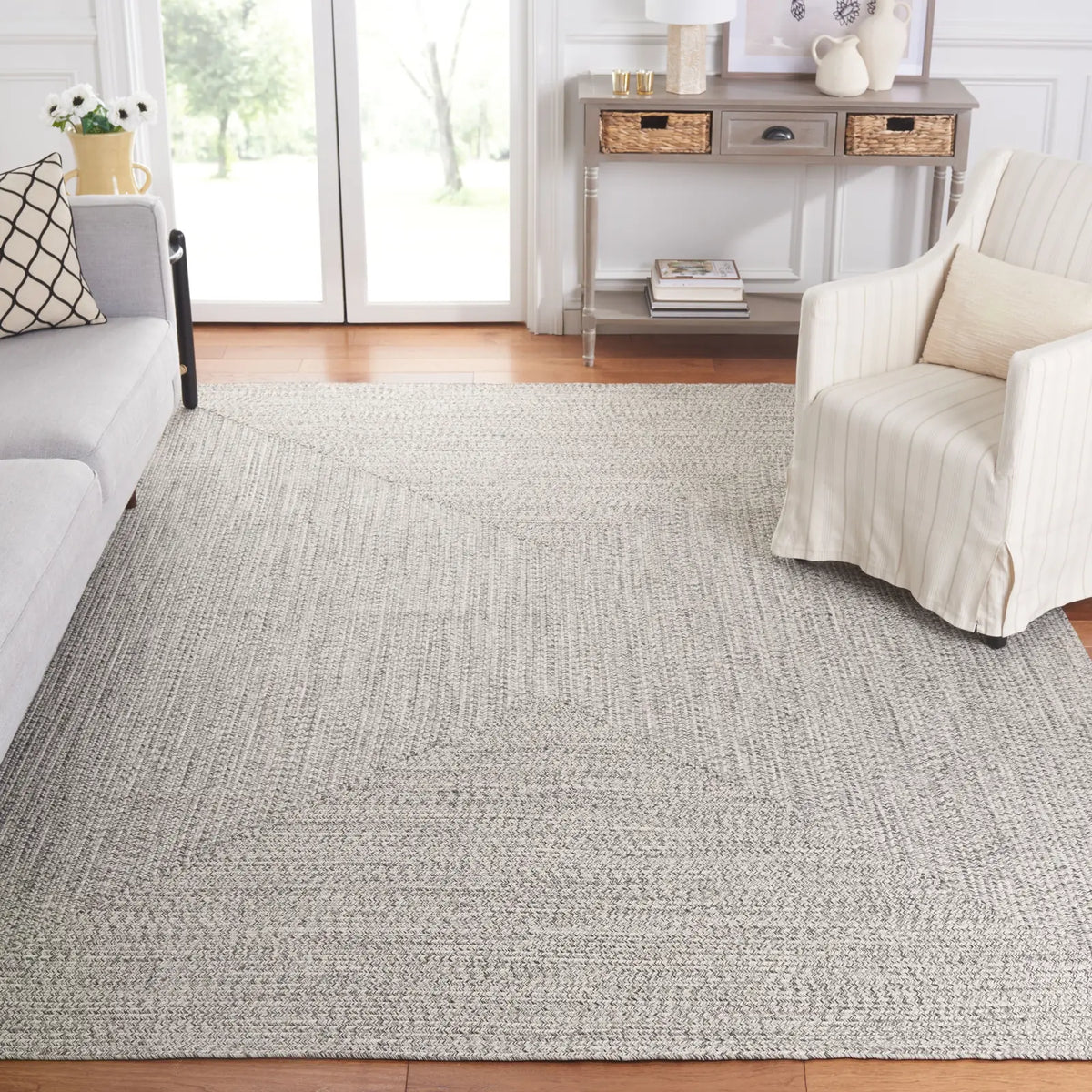 Safavieh Braided 10'-0" x 14'-0" Rug in Grey / Ivory