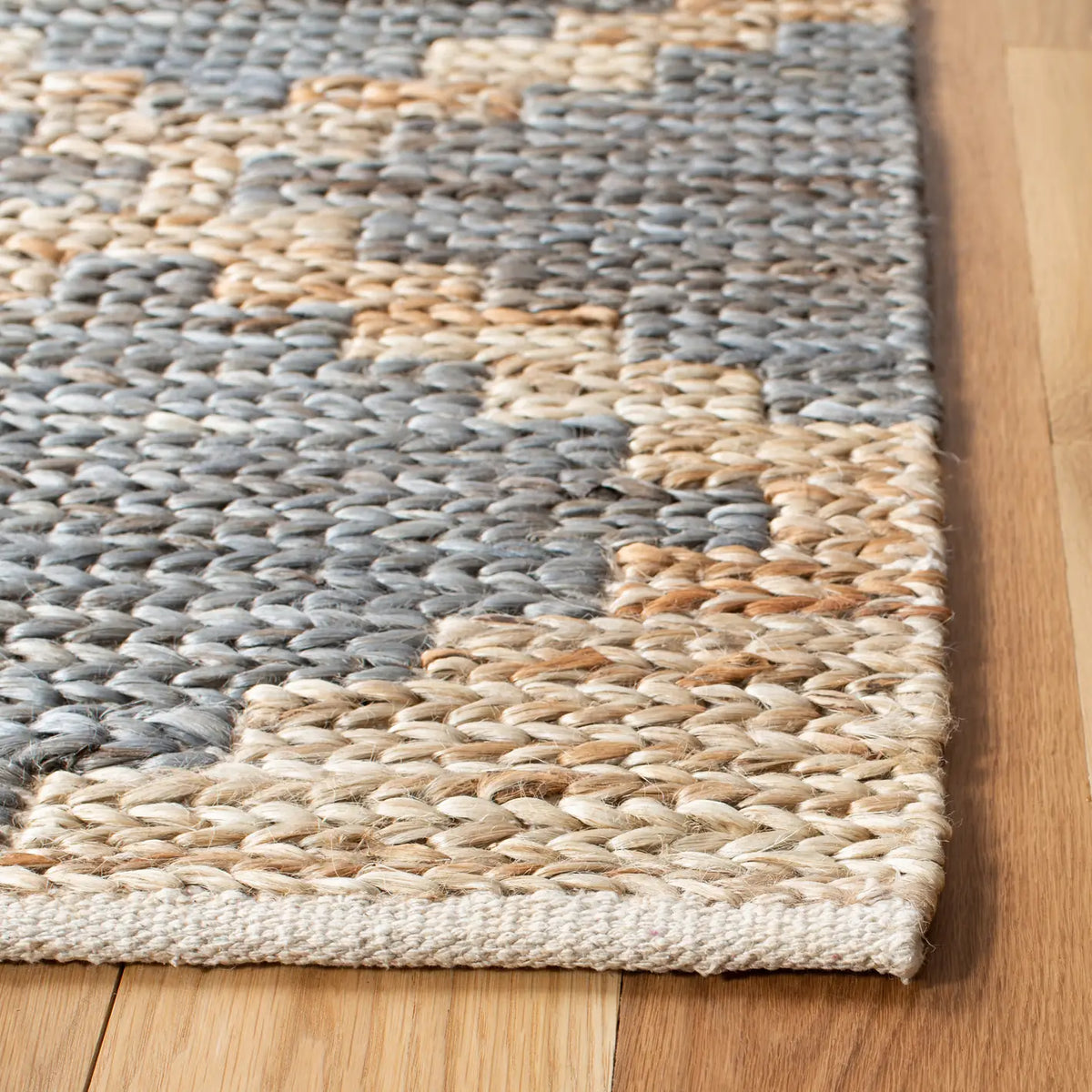 Safavieh Kilim 4'-0" x 6'-0" Rug in Natural / Grey