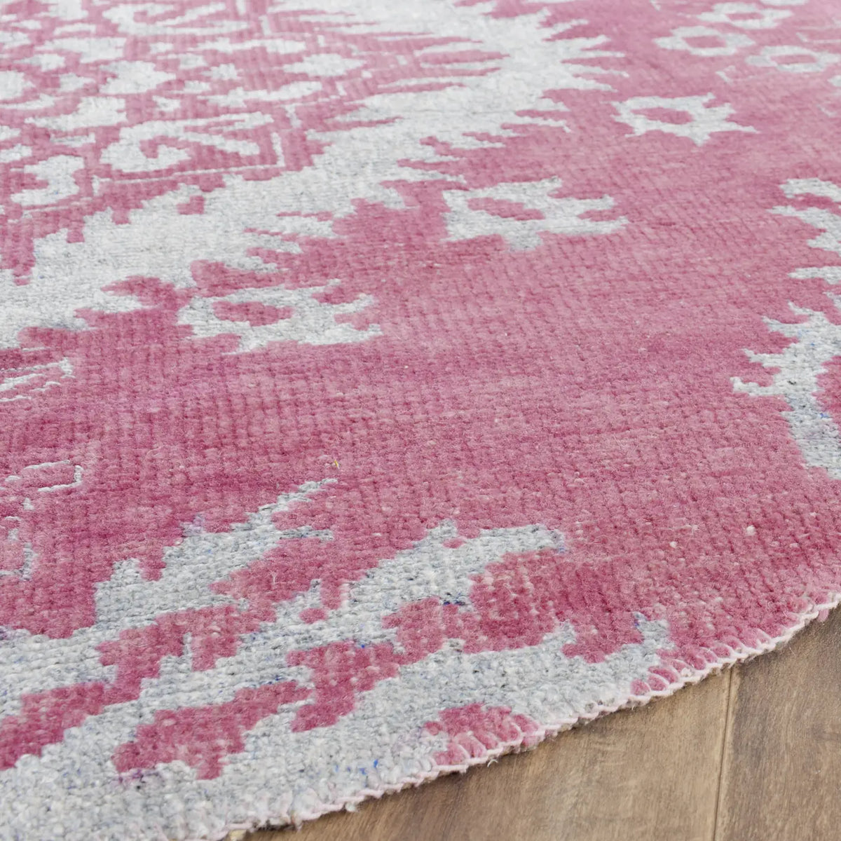Safavieh Stone Wash 6'-0" x 6'-0" Rug in Fuchsia