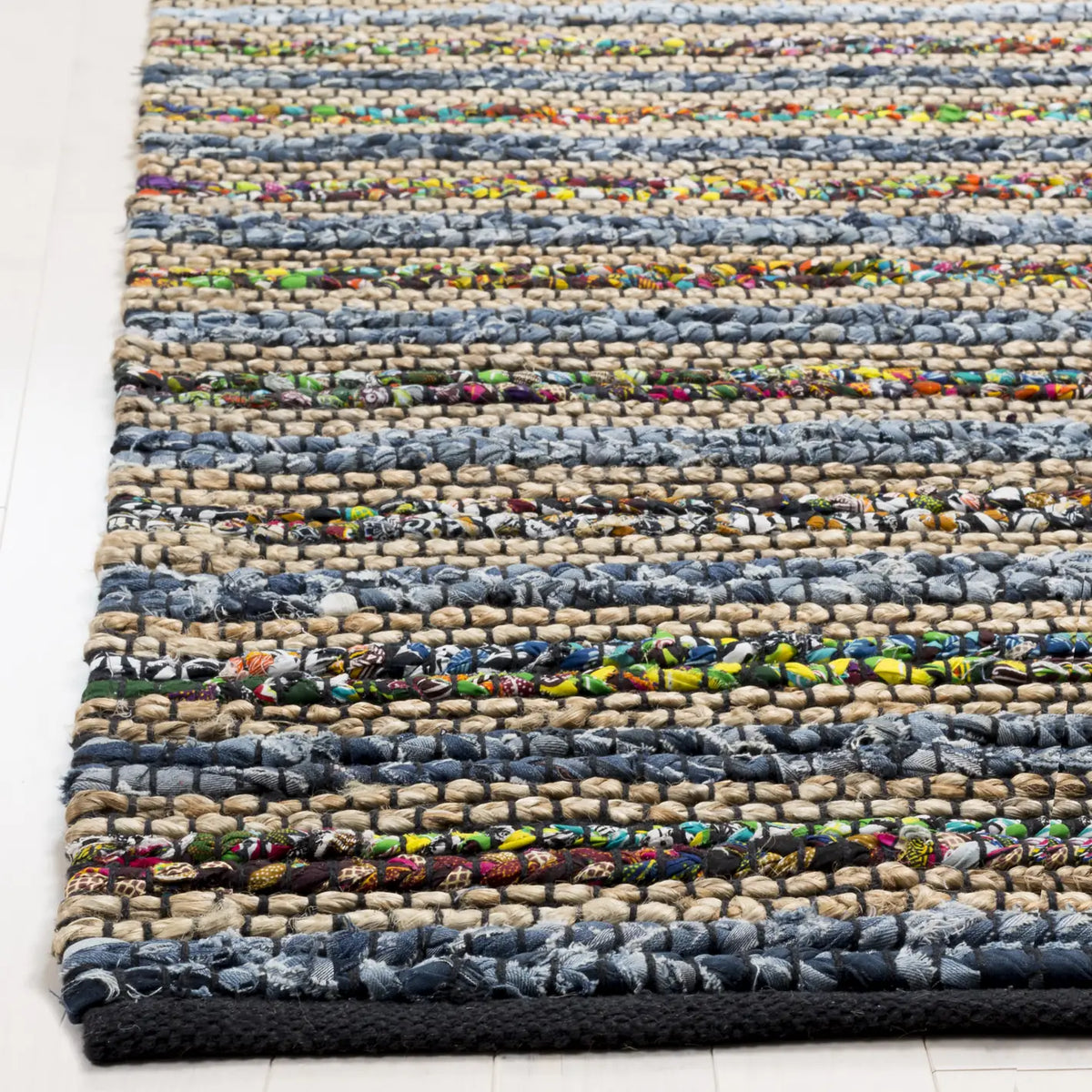 Safavieh Cape Cod 5'-0" x 8'-0" Rug in Blue / Multi