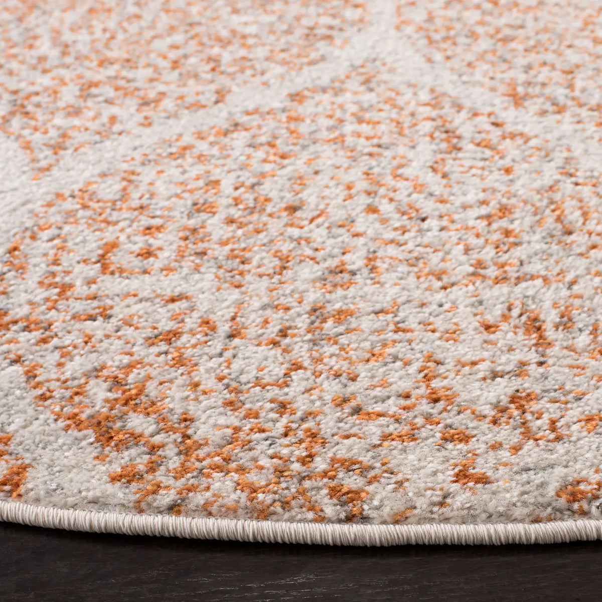 Safavieh Madison 5'-3" x 5'-3" Rug in Cream / Orange