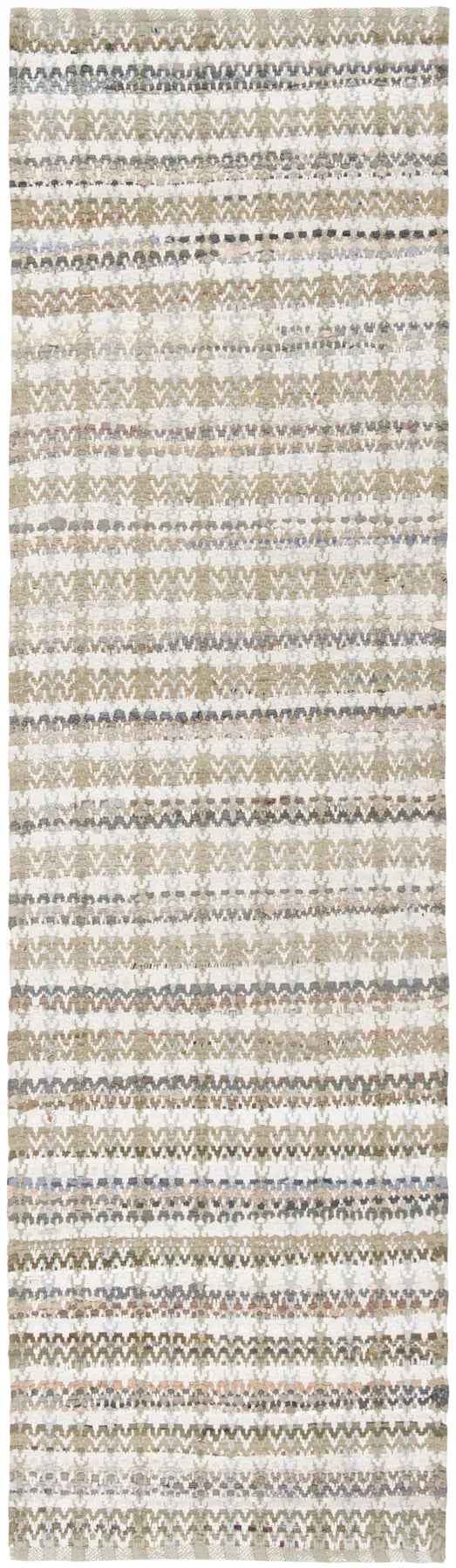 Safavieh Montauk 2'-3" x 8'-0" Rug in Beige / Multi