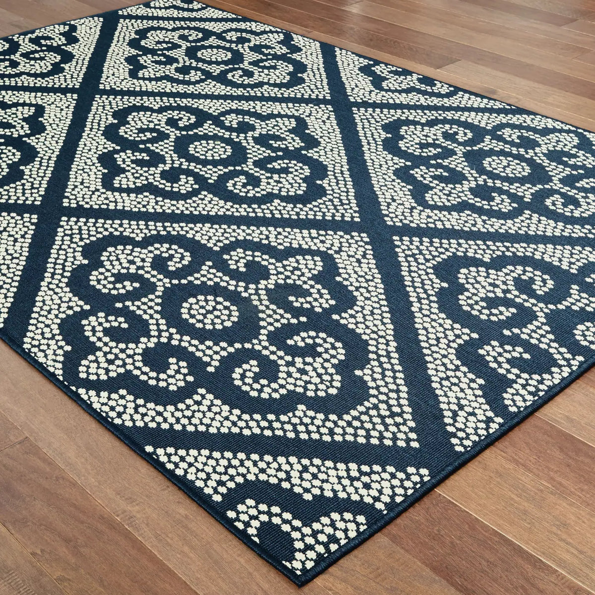 Oriental Weavers Sphinx Marina 3804B Navy / Ivory Rugs - angle detail