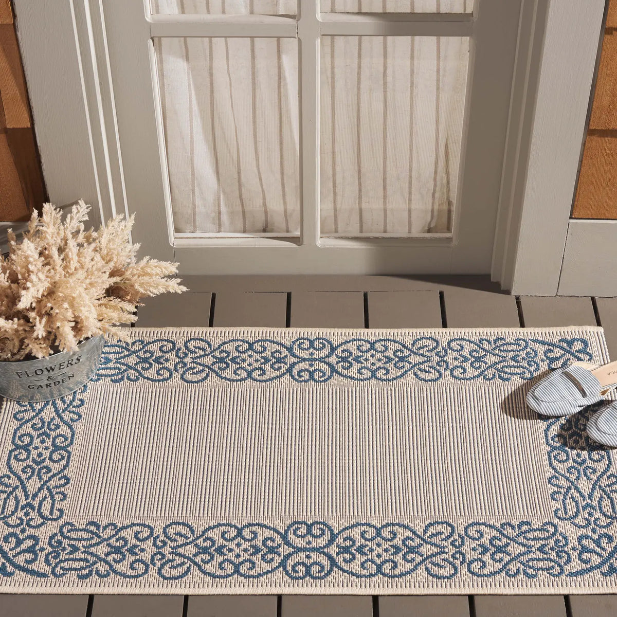 Safavieh Courtyard 2'-0" x 3'-7" Rug in Natural / Blue