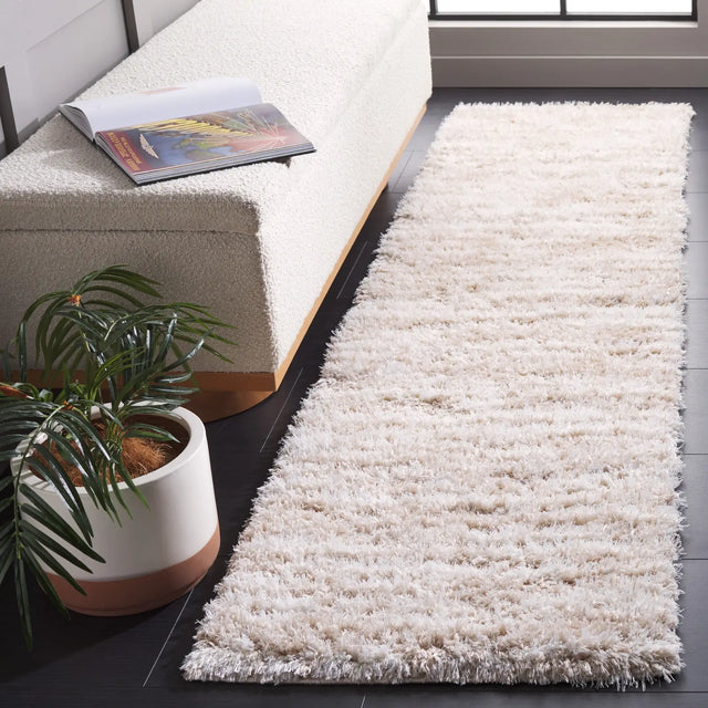 Safavieh Lindsay Shag 2'-2" x 8'-0" Rug in Beige / Ivory