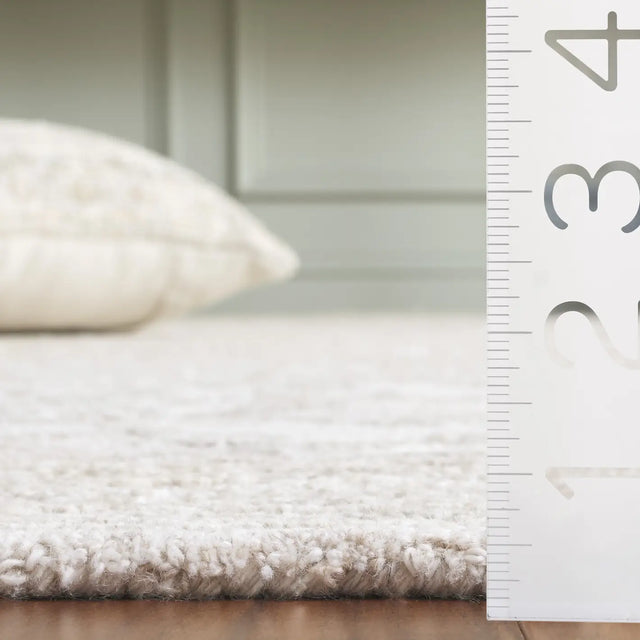 Safavieh Metro 2'-3" x 8'-0" Rug in Light Brown / Ivory