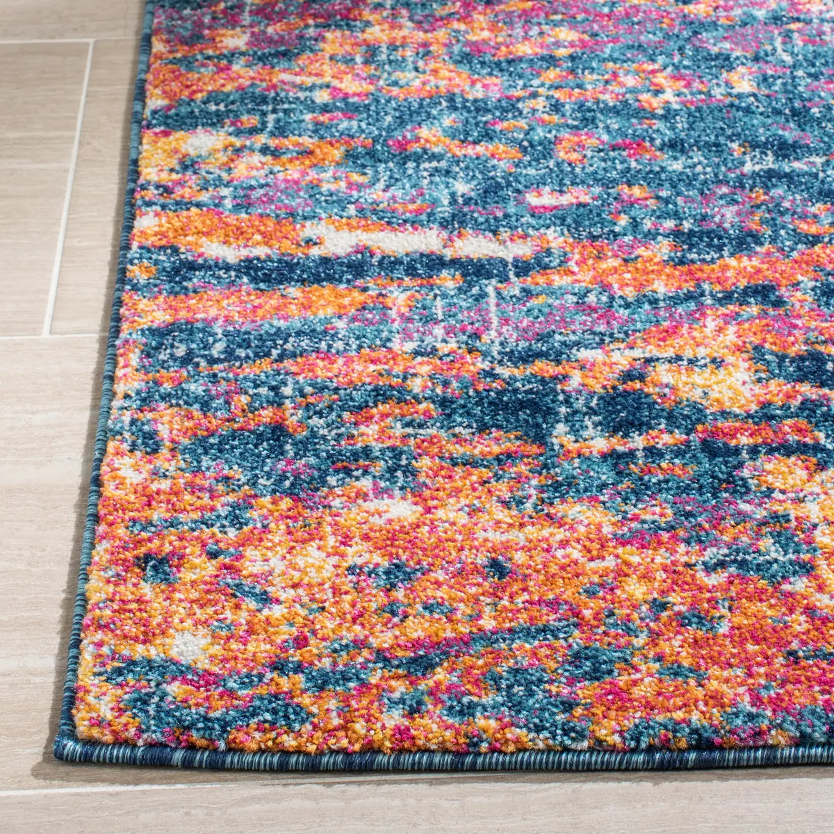 Safavieh Evoke 4'-0" x 6'-0" Rug in Navy / Orange